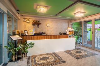 Gold Airport Suites - 6