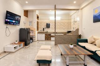 Kunj Stay, 3BHK Spacious & Comfortable Stay with Terrace - 3