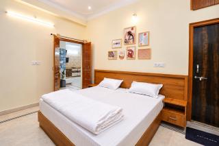 Kunj Stay, 3BHK Spacious & Comfortable Stay with Terrace - 2
