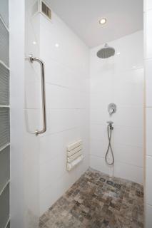 Retkinia Homely Apartment by BookingHost - 2