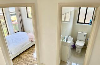 Style Holiday Home Close Airport - 8