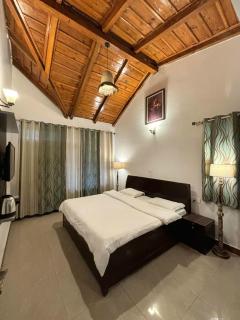The White Cottage - 0