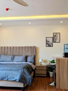 A Cozy Studio Escape – Bahria Town Phase 4 - 7