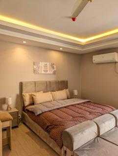 A Cozy Studio Stay – Bahria Town Phase 4 - 7