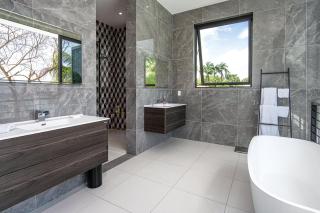 Luxury Modern Beachfront Villa - Onyx - 3