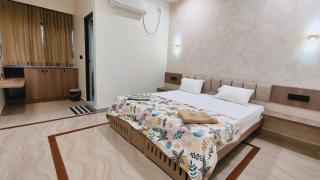 Hotel Varsha Hampi - 3