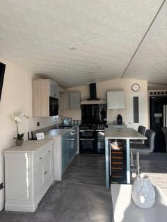 40ft Delta Superior Deluxe Static lodge - 6