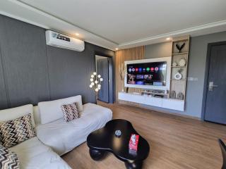 A Premium 1BR Stay - Bahria Town Phase 4 - 6