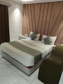 Hotel Phoniex Inn - 2
