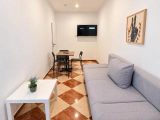 Near Westbahnhof 2BR & 1LR for Long-Term - 9
