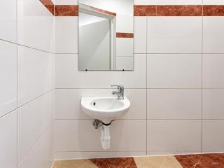 Near Westbahnhof 2BR & 1LR for Long-Term - 7