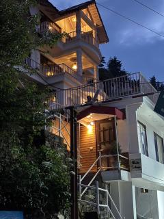 The White Cottage - 8
