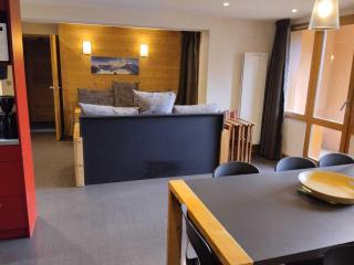 Appartement cosy, proche des pistes avec balcon, spa et équipements modernes - 3
