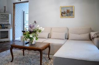 Spacious Supeluse Apartment - 8