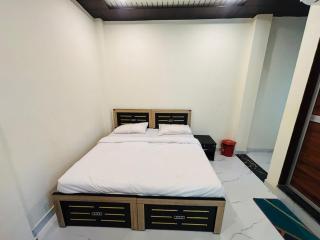 Hotel The sanraj - 5
