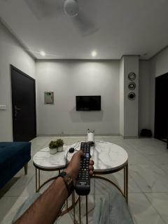 Victoria Living - 4