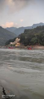 Guru karpastays Amrit ganga apartment - 2