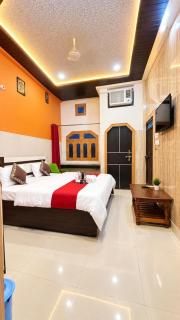 Hotel The Grand Ayodhya Inn 5 minute from Temple - 0