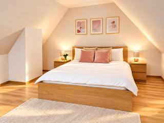 DWUPIĘTROWY apartament z DWOMA pokojami i DARMOWYM PARKINGIEM w centrum Kłodzka 7 - 6