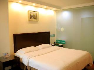 GreenTree Inn Huainan Tianjiaan District Wanda Plaza Express Hotel - 3