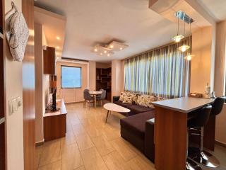 Cozy 1-Bedroom Apartment Near Old Town - Purple5 - 9