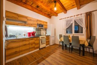 Lutra Cabins - 2