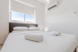 Sunset Poolside Apartment with Pool Facilities - 5