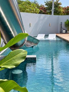 The Slide House Private Pool & BBQ by Linese Homestay - 4