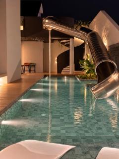 The Slide House Private Pool & BBQ by Linese Homestay -  - 8