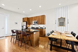 Exquisite Condo with Views in Trendy NuLu District - 9