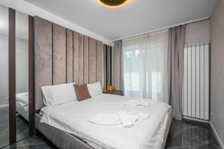 Luxury Living Designer 2BD Apartment - 9