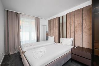 Luxury Living Designer 2BD Apartment - 8