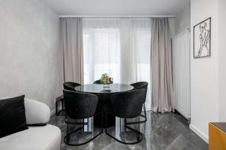 Luxury Living Designer 2BD Apartment - 4