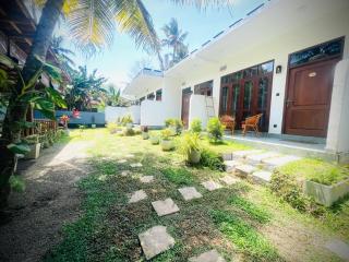 Coco Surf Inn - Ahangama - 9