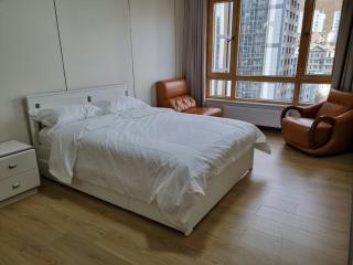 Brand-New 3BDR Apartment With Mountain Views - 8