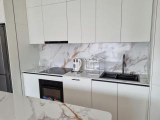 Brand-New 3BDR Apartment With Mountain Views - 3