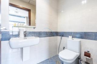 Sea and Mountain Views 3BR Plus Assistant Room with Own Kids Play Area, Spacious Outdoor Lounge and BBQ, Al Dana Island, Fujairah by Deluxe Holiday Homes - 5