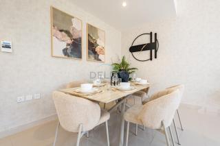 Sea and Mountain Views 3BR Plus Assistant Room with Own Kids Play Area, Spacious Outdoor Lounge and BBQ, Al Dana Island, Fujairah by Deluxe Holiday Homes - 2