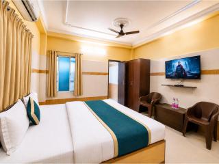 Hotel Serenity Premium Hospitality Suites Puri, Premium Stay Near Sea Beach with Elegant Rooms & Modern Comfort - 5