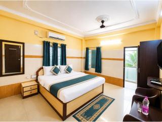 Hotel Serenity Premium Hospitality Suites Puri, Premium Stay Near Sea Beach with Elegant Rooms & Modern Comfort - 1
