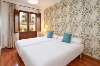 GuestReady - Granada Salvador with Balcony - 8