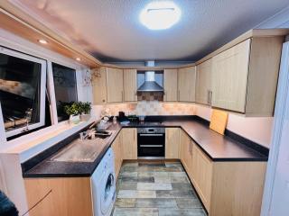 5mins to Newcastle,CosyHome,freeParking,2DedRoom - 4
