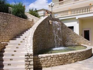 Unico Serrone Palace - 2