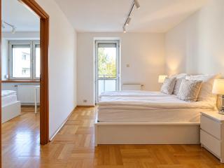 100m2 Apartment 3BR Parking Balcony Fabryczna City by Gio Loft - 7