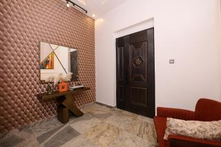 The One Percent Manor - 8