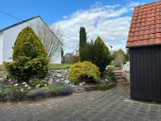 Spacious House for 6 - 9