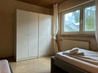 Spacious House for 6 - 3