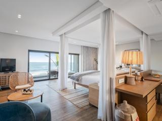 Sala Beach House - 1