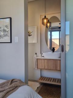Quaint Cottage - 5