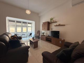 ANT 3 - Modern & Large 3 bdr Apart in Sliema - 4